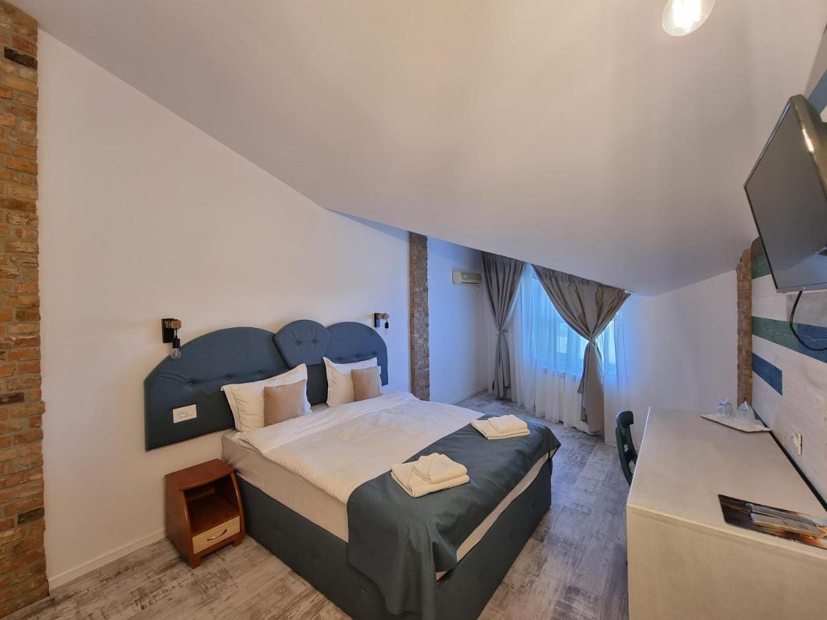 Hotel Sunrise Crisan  Ngoại thất bức ảnh