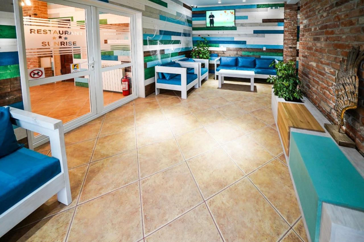 Hotel Sunrise Crisan  Ngoại thất bức ảnh